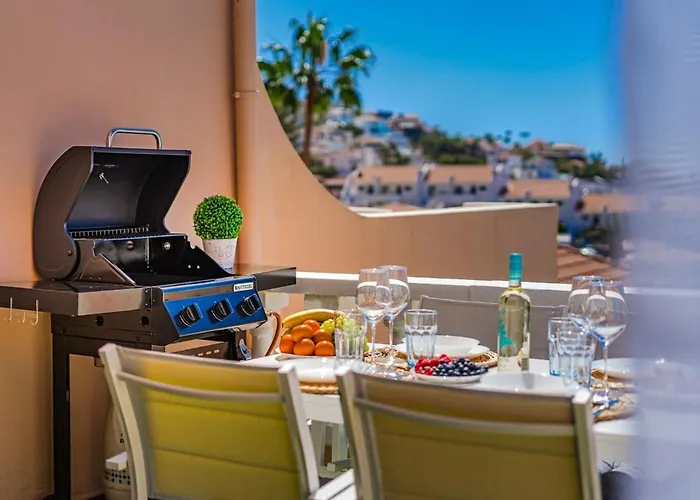 Апартаменти Luxury In Paradise Cort *